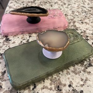 I am selling my handmade sliced agate phone grips. Super cute and unique.
